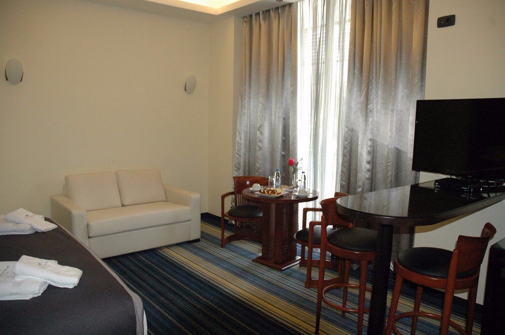 Monte Mare Hotel Jounieh Bagian luar foto
